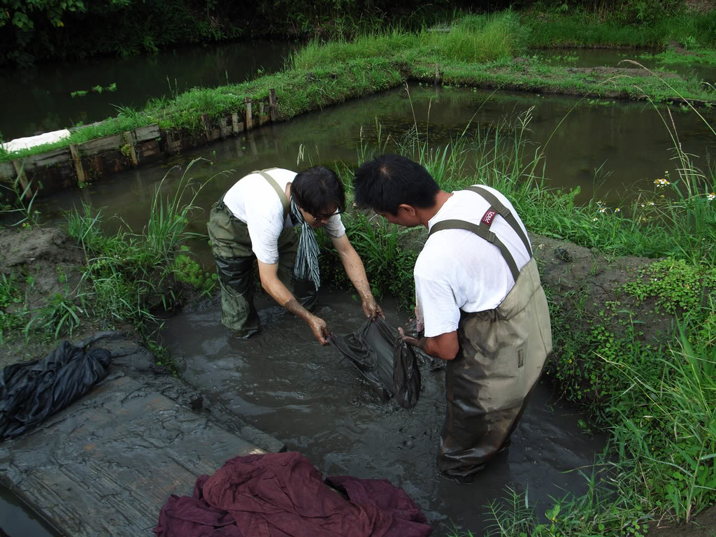 MUD OR DOROZOME DYE process