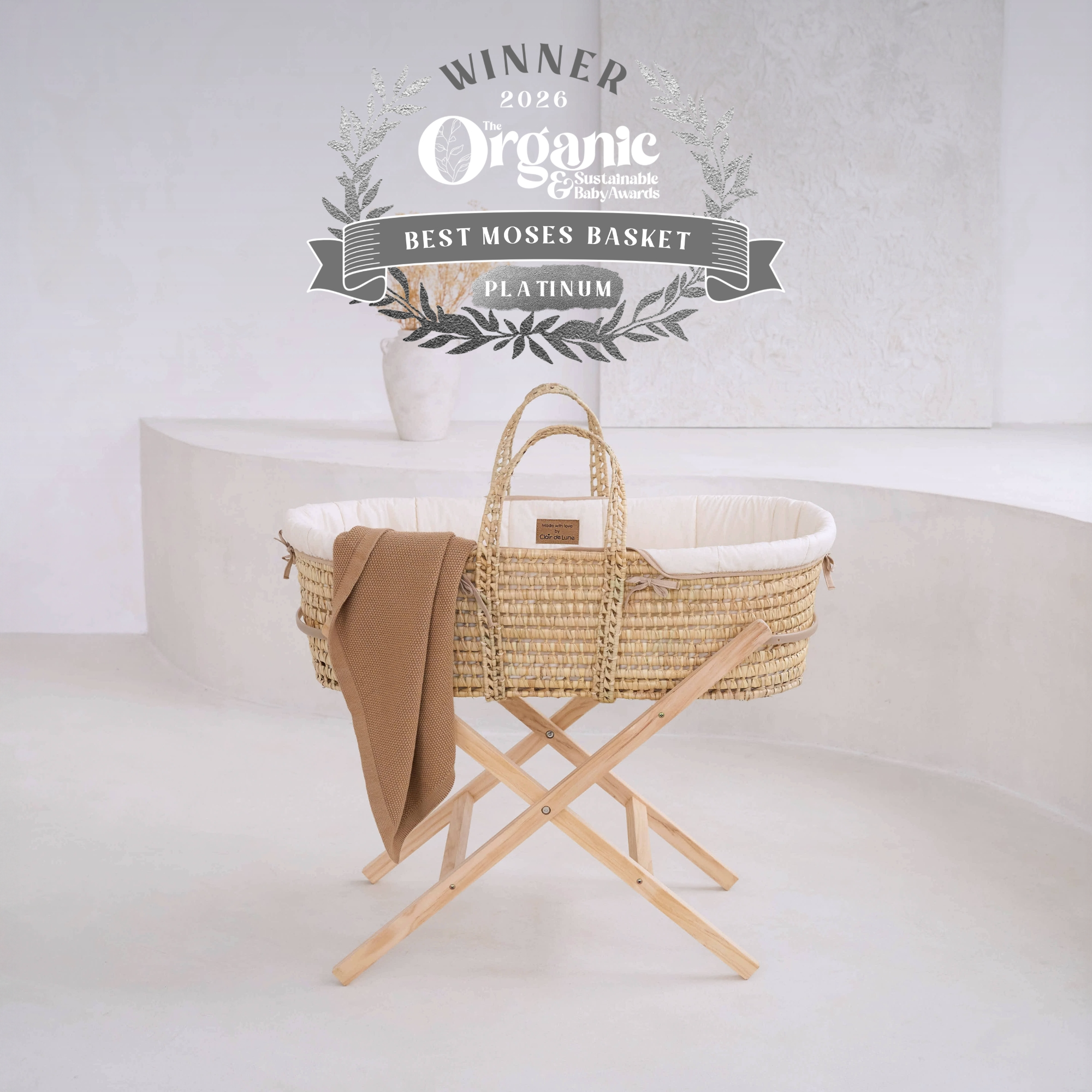 Clair de Lune Organic Palm Moses Basket - Platinum Award Winner 2026