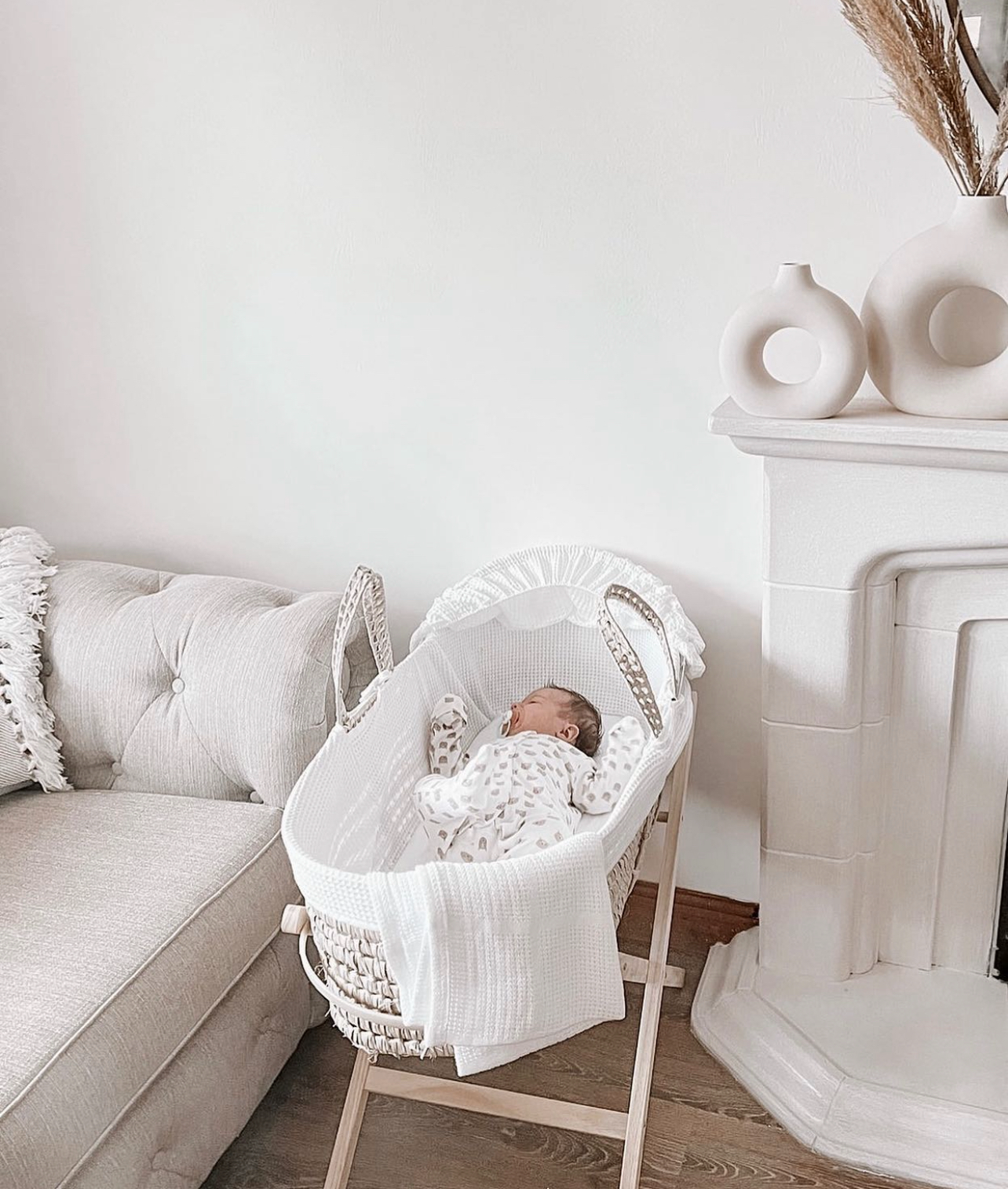 Waffle Palm Moses Basket and Natural Folding Stand in Living Room