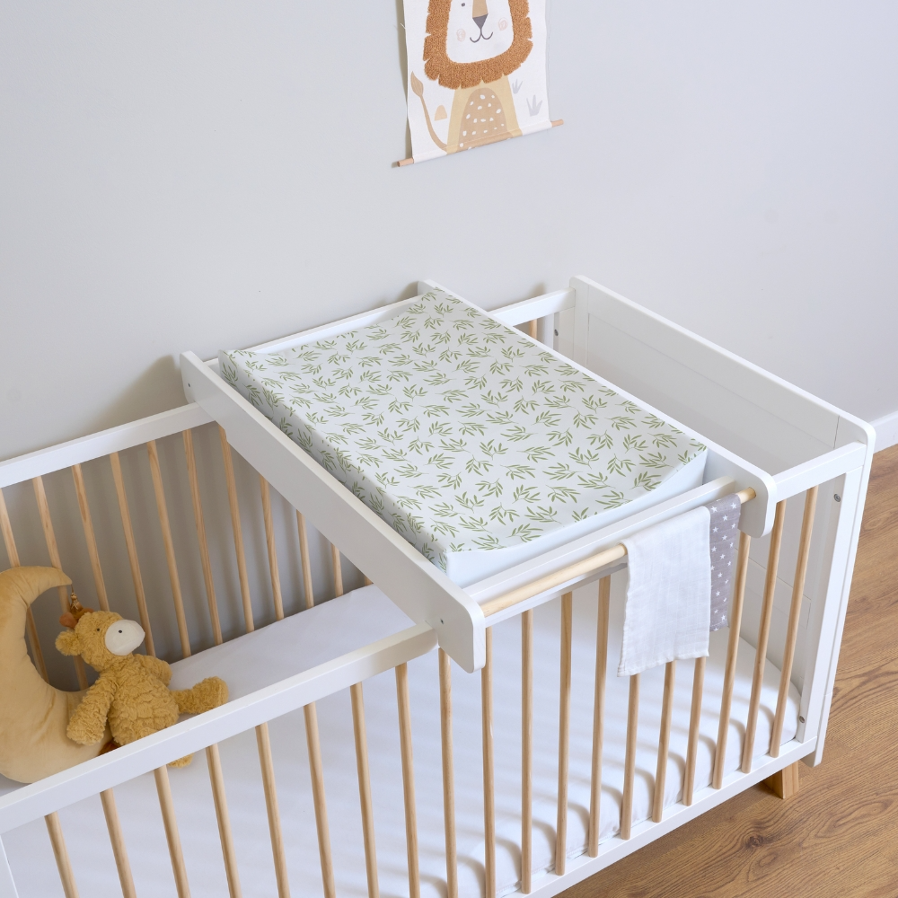 Clair de Lune Essentials Cot Bed and Cot Top Changer
