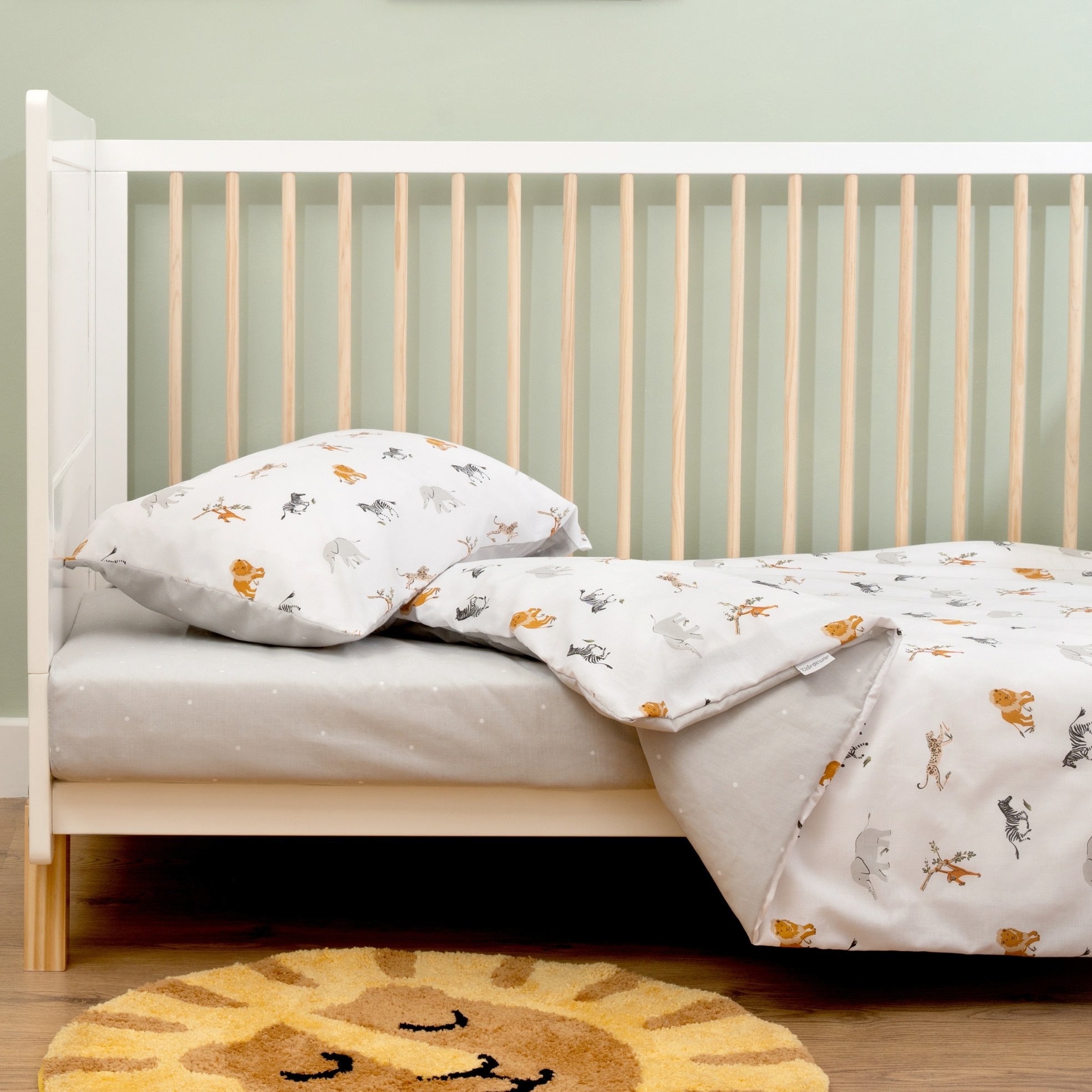 Reversible Jungle Dream Cot Bed Duvet Cover and Pillowcase Set - Clair de Lune UK