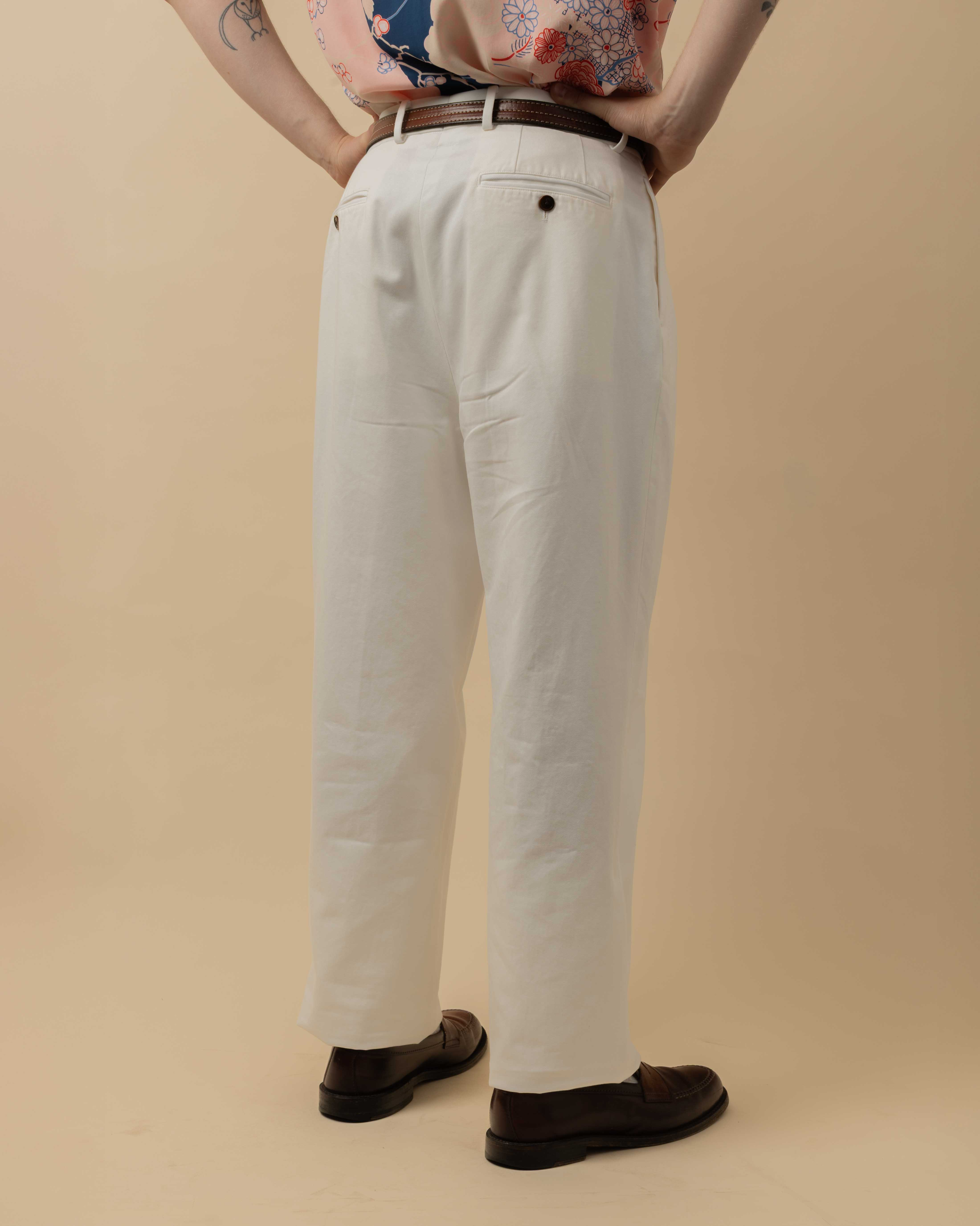 NEAT Standard Chino White - Clutch Cafe