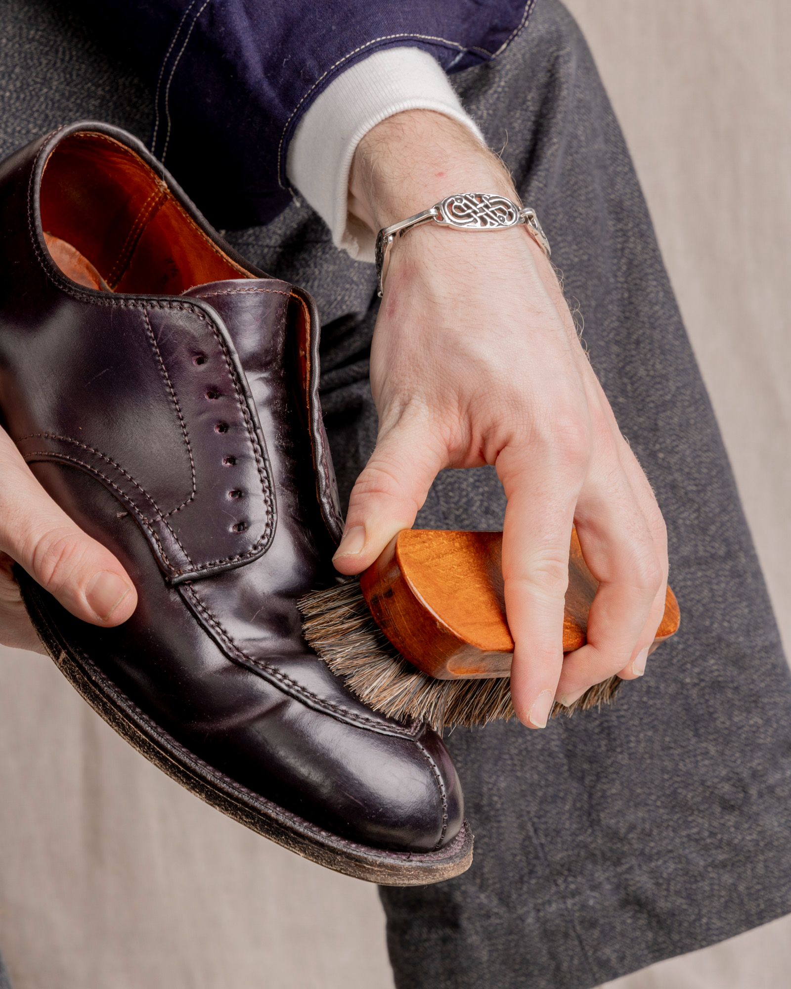 Alden x Clutch Cafe V-Tip Blucher Colour #8 Cordovan A0607