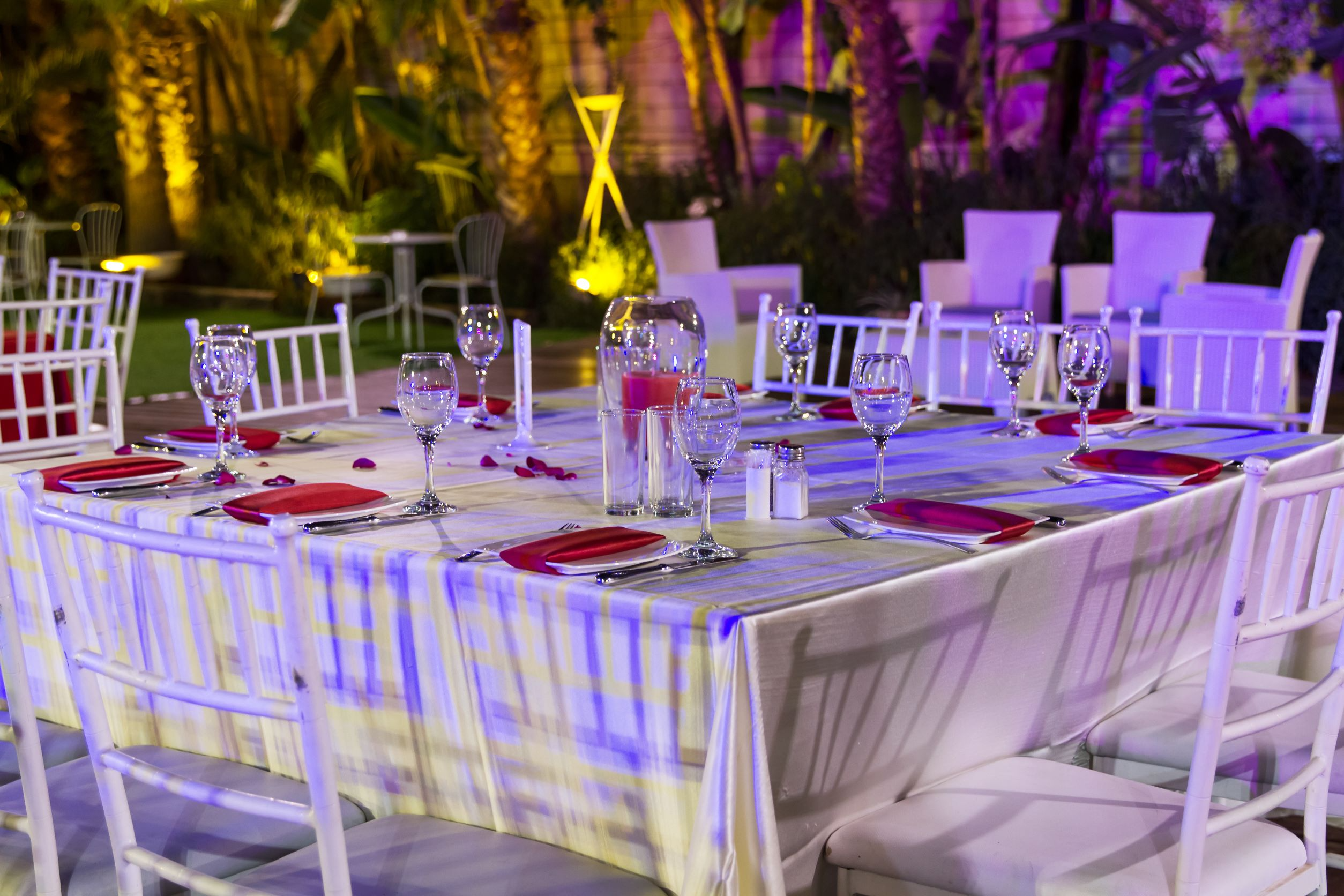 Outdoor wedding reception with square center table