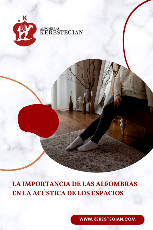 Alfombra persa antigua destacando en una sala elegante