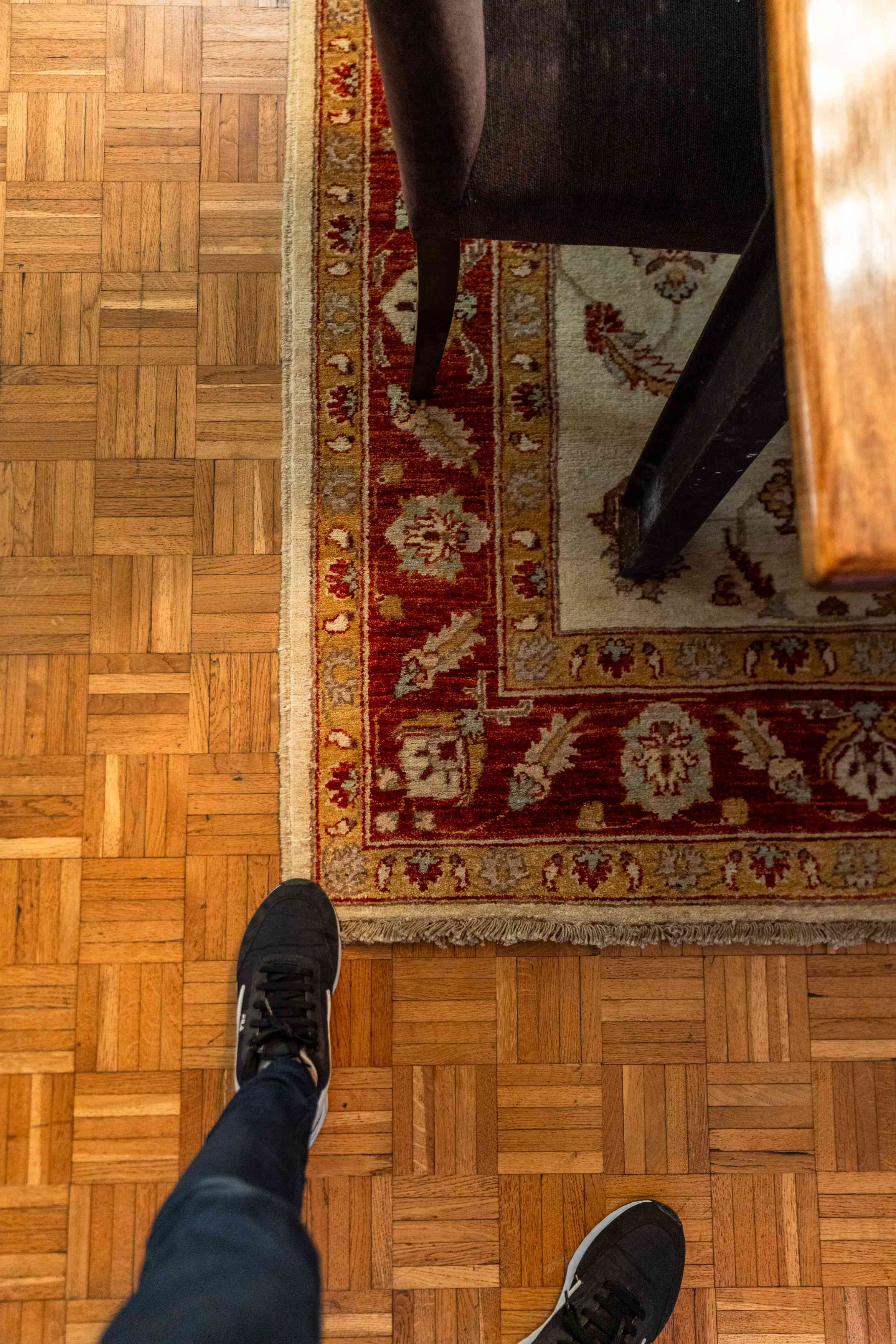 Alfombra de lana de lujo en una sala elegante