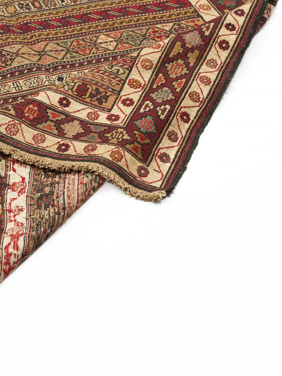 Alfombra kilim soumak de lana y seda con textura y brillo