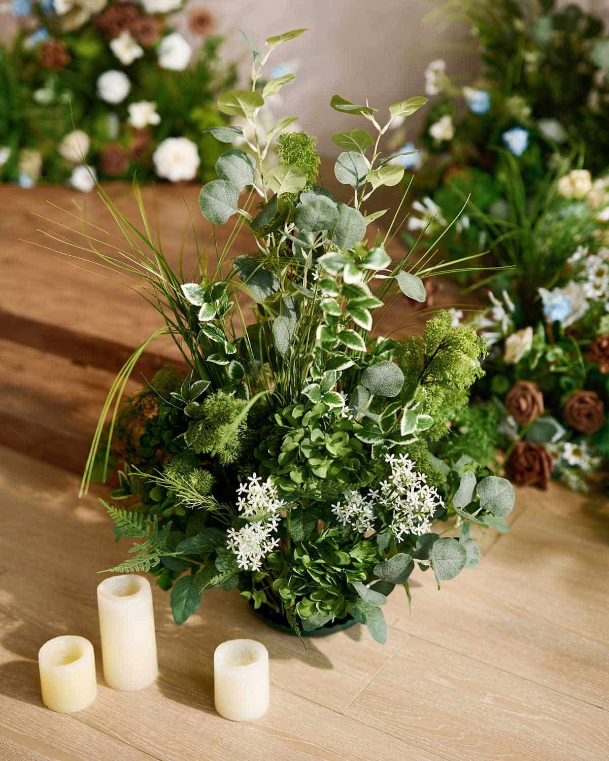 Altar Decor Free-Standing Flowers in Sage & Green
