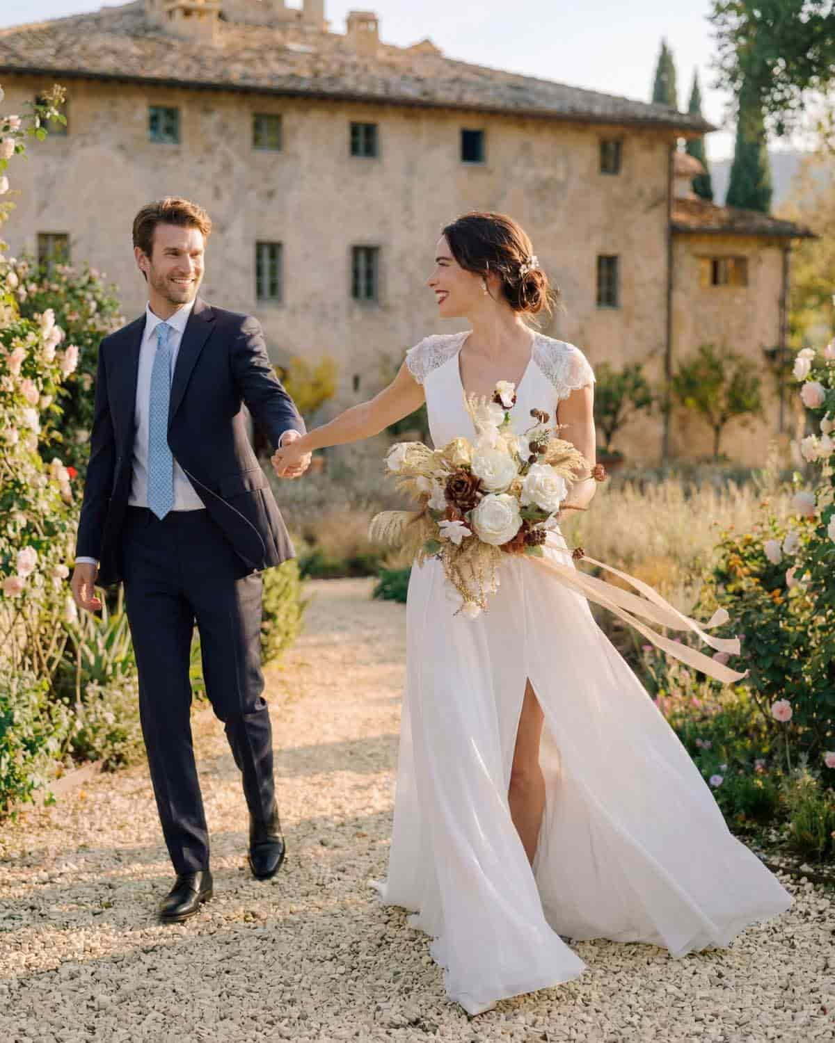 Small Free-Form Bridal Bouquet in Brown & Beige