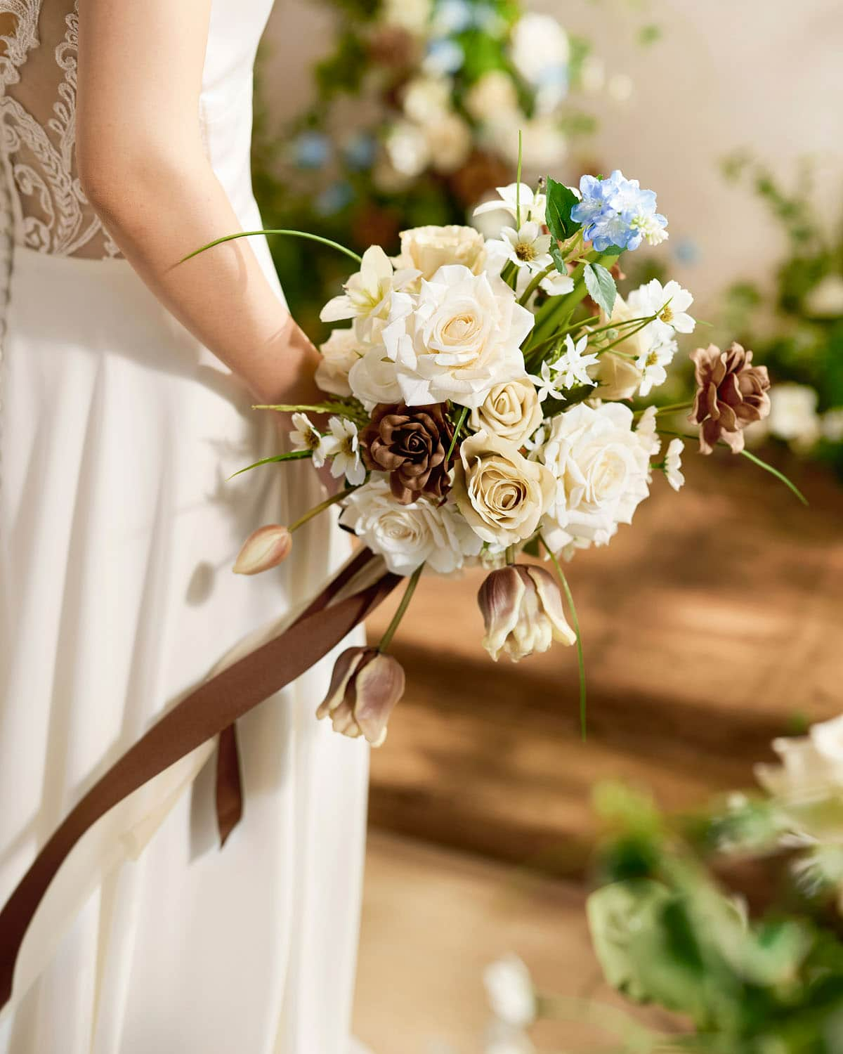 Small Free-Form Bridal Bouquet in Earth Brown & Tawny Beige