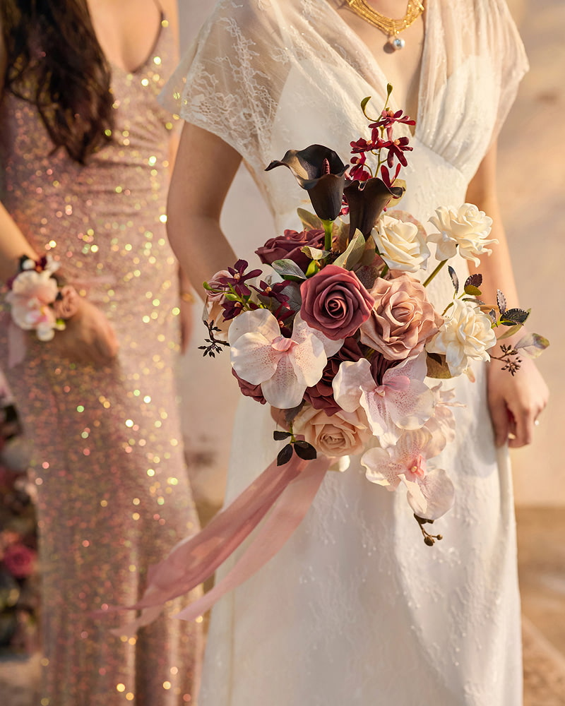 Small Free-Form Bridal Bouquet in Flowing Mauve Romance