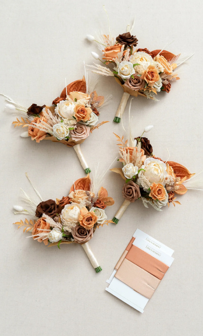 Free-Form Bridesmaid Bouquets in Rust & Sepia
