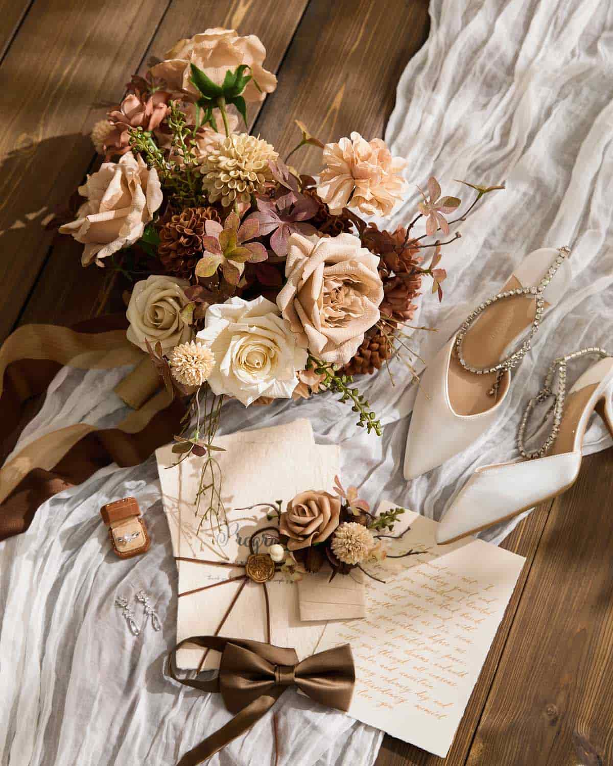 Small Free-Form Bridal Bouquet in Organic Sand Beige Elegance
