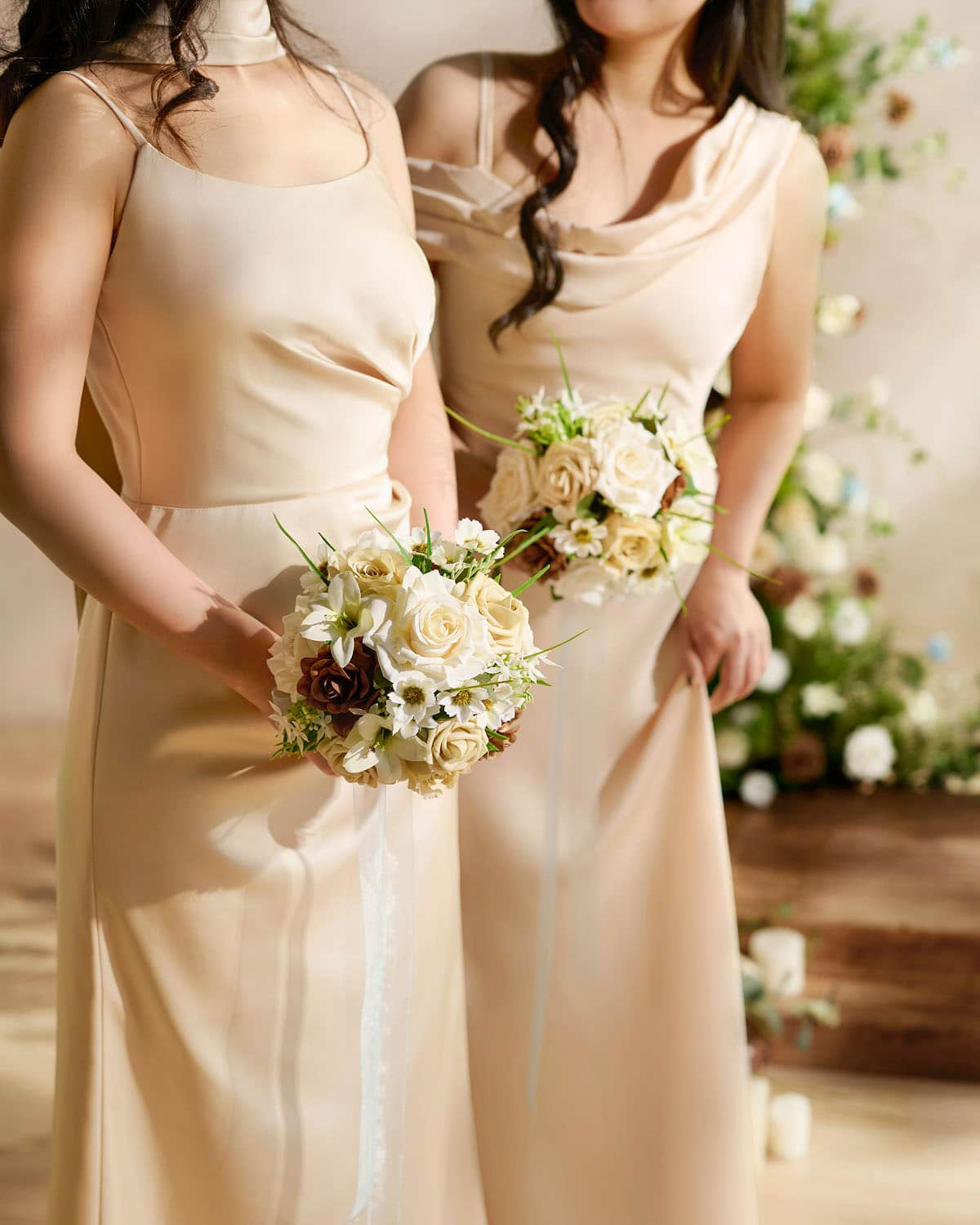 Bridesmaid Bouquet in Earth Brown & Tawny Beige