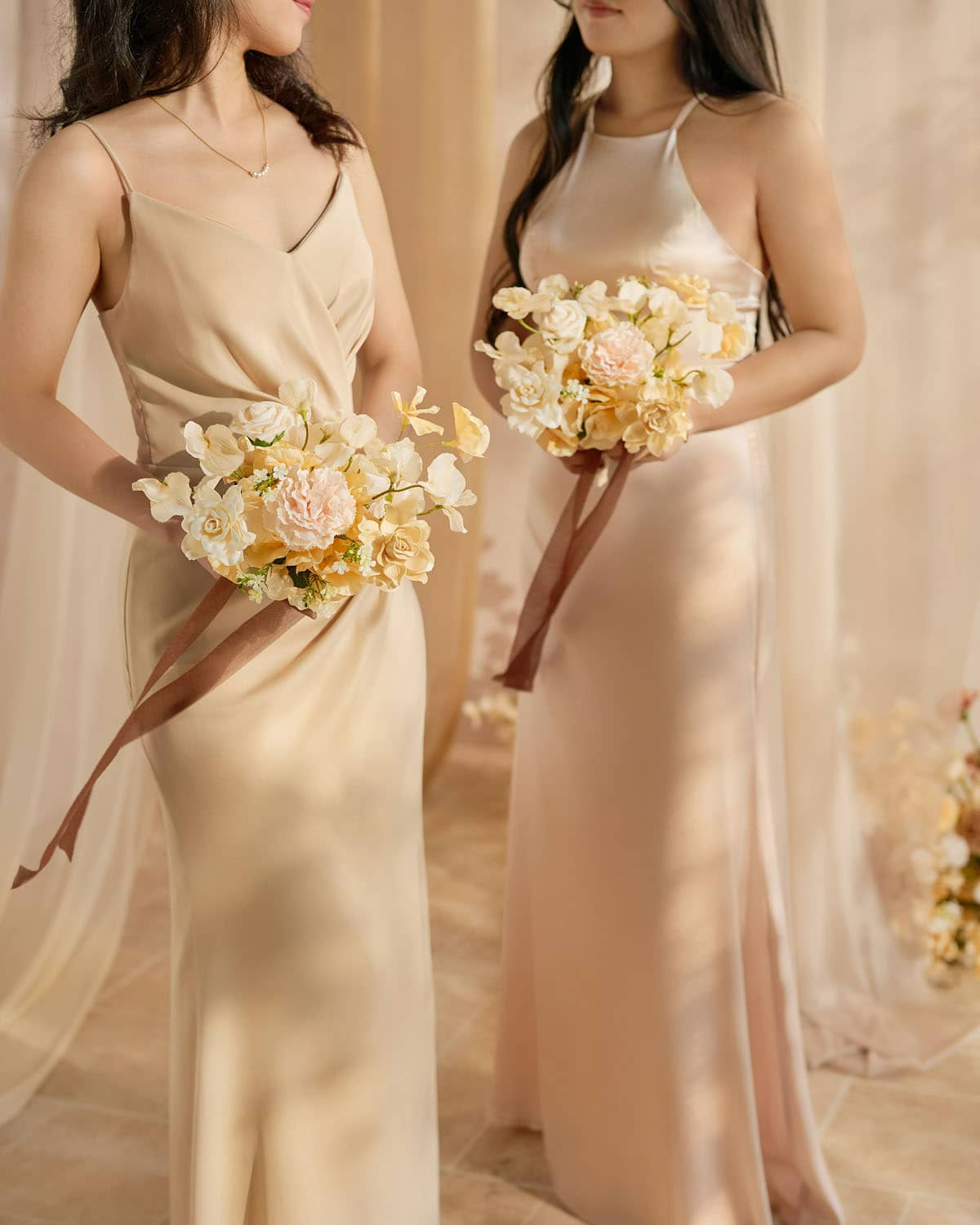 Bridesmaid Posy in Earth Brown & Butter Yellow