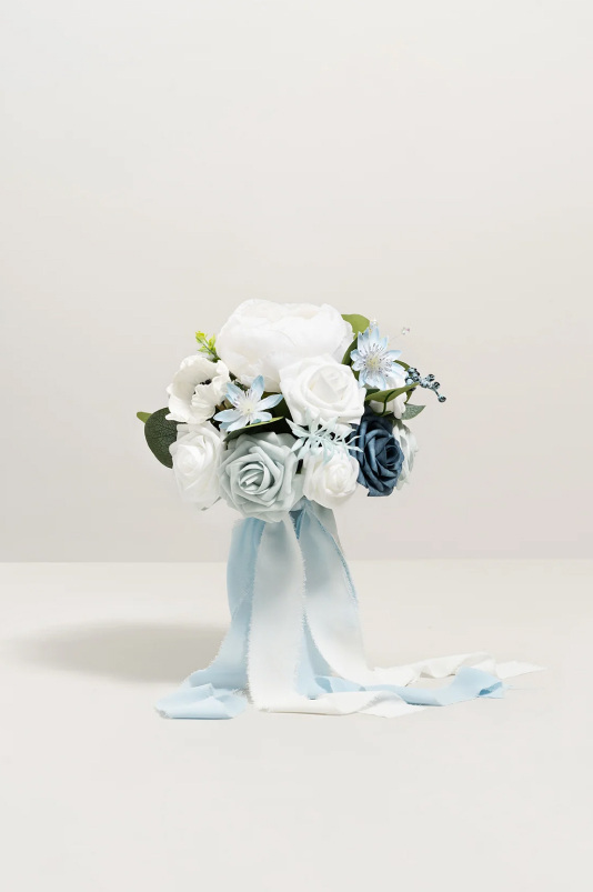 Maid of Honor & Bridesmaid Bouquets in Romantic Dusty Blue