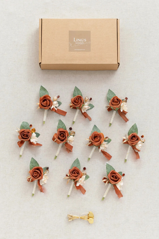 Boutonnieres for Guests in Burnt Orange