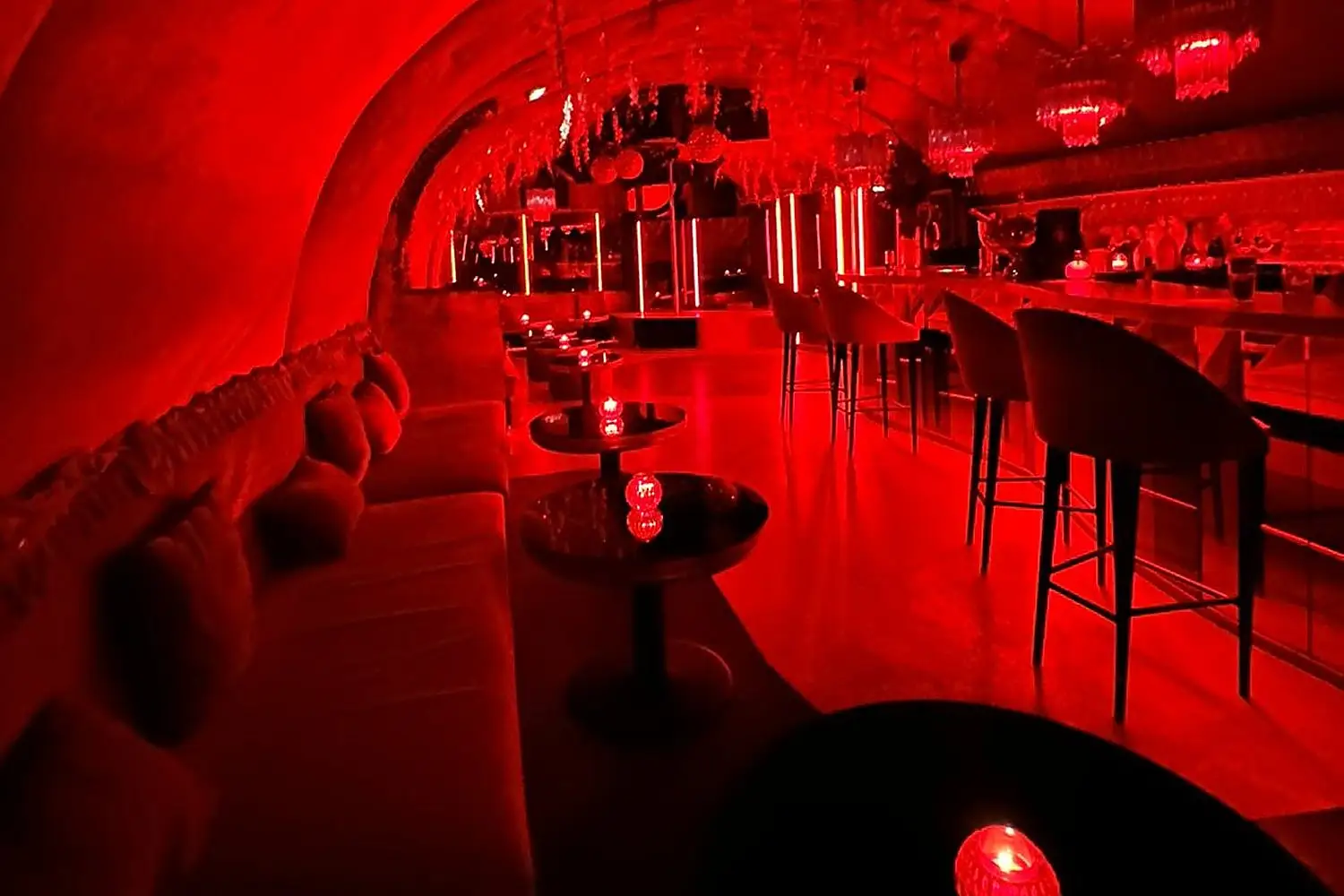 illustration du club libertin Les Chandelles
