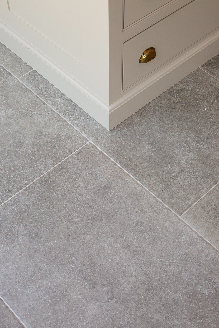 Sorrento Aged Tumbled Limestone tiles