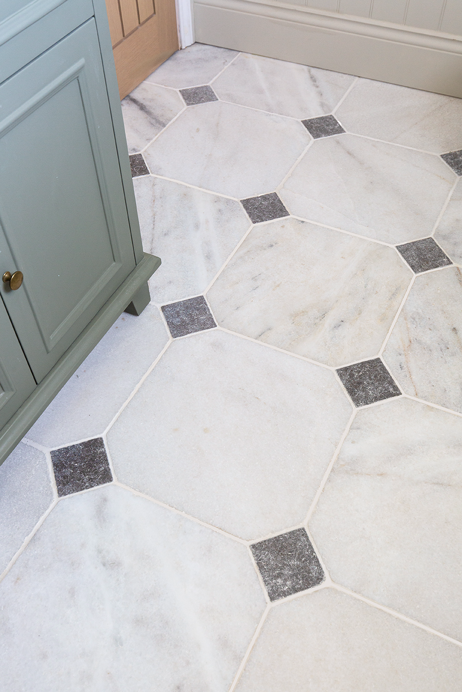 Hoppy Home Rabbit Styling Parisian Manoir