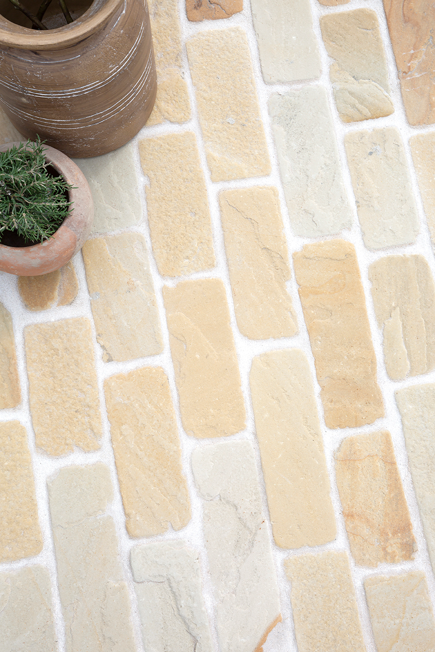 Cobblestone Patio Ideas Beige Sandstone Cobbles