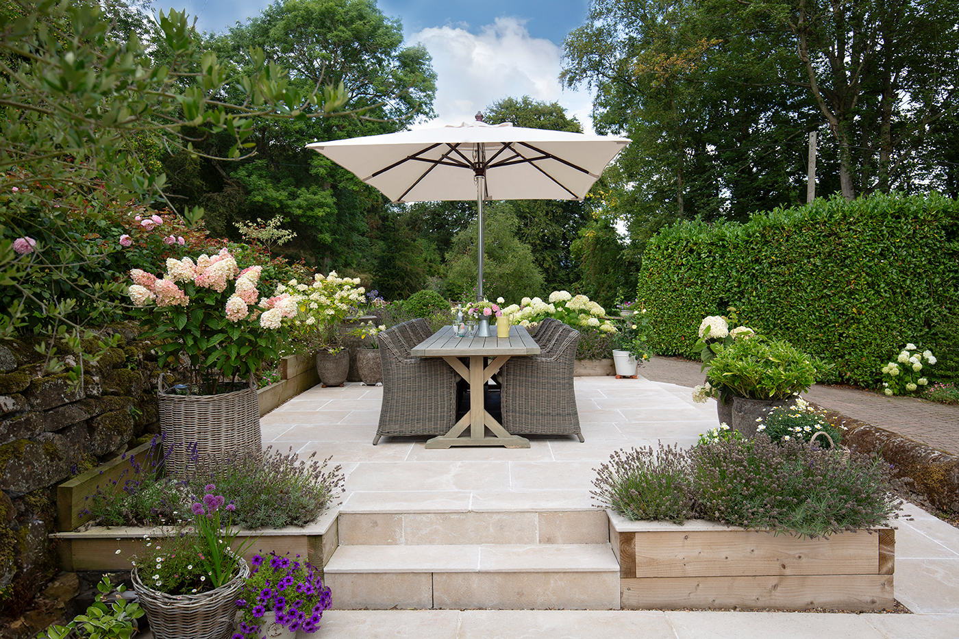 Tuscany Seasoned Limestone Paving Garden