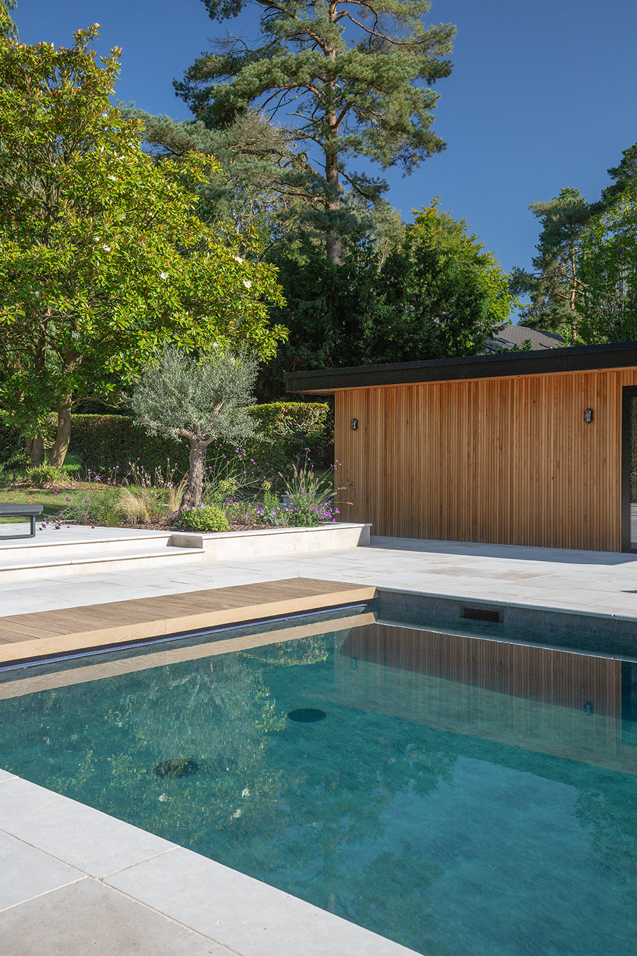 Garden Tile Ideas Versailles Softly Aged Natural Stone Outdoors