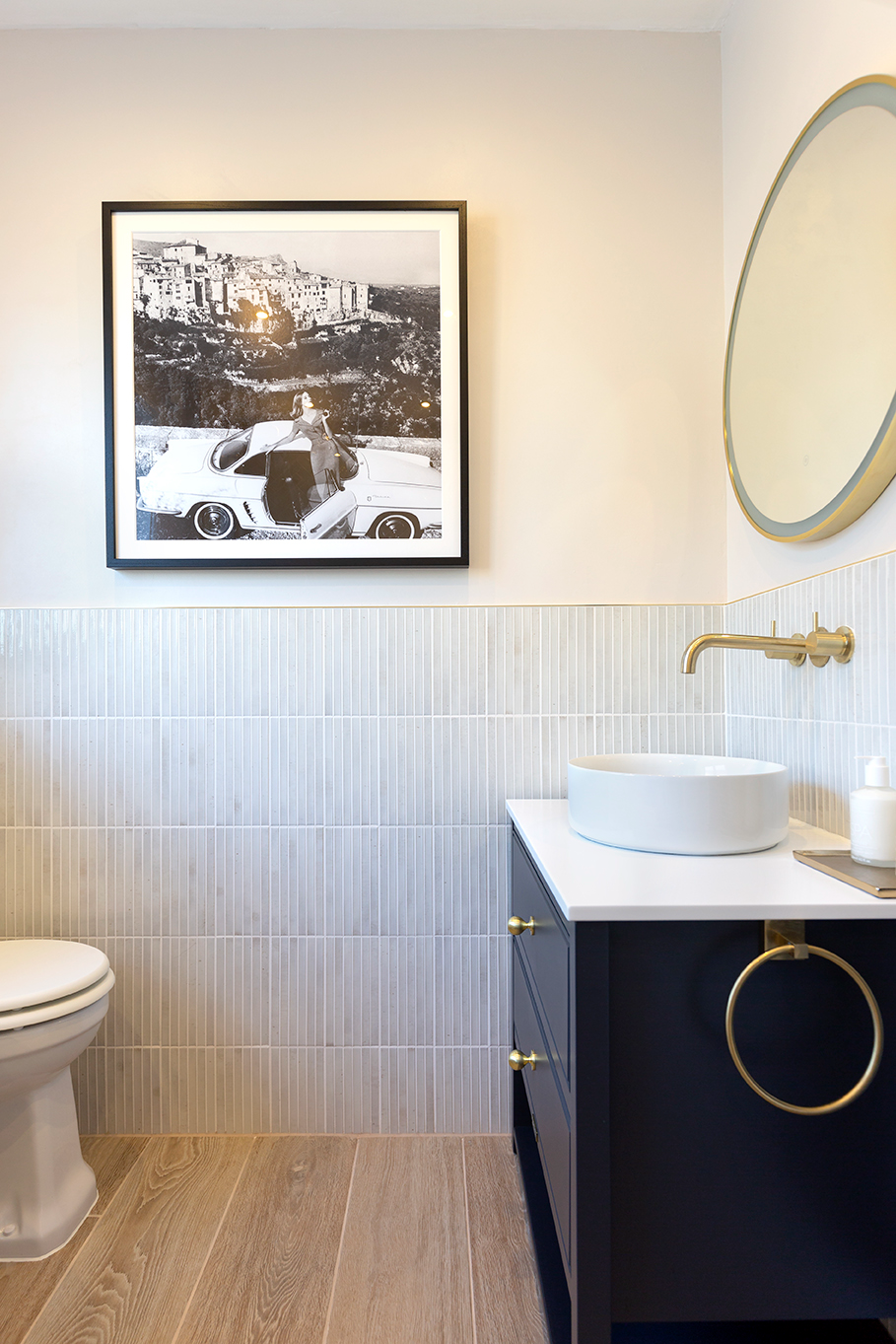 modern white bathroom with white kit kat wall tiles