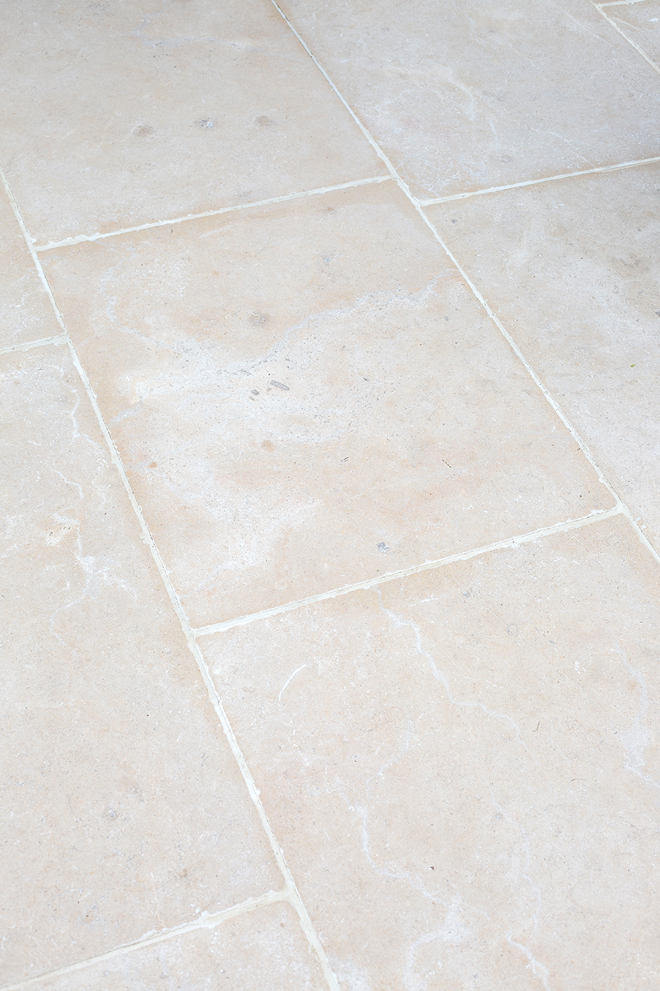 Tuscany Seasoned Limestone Paving