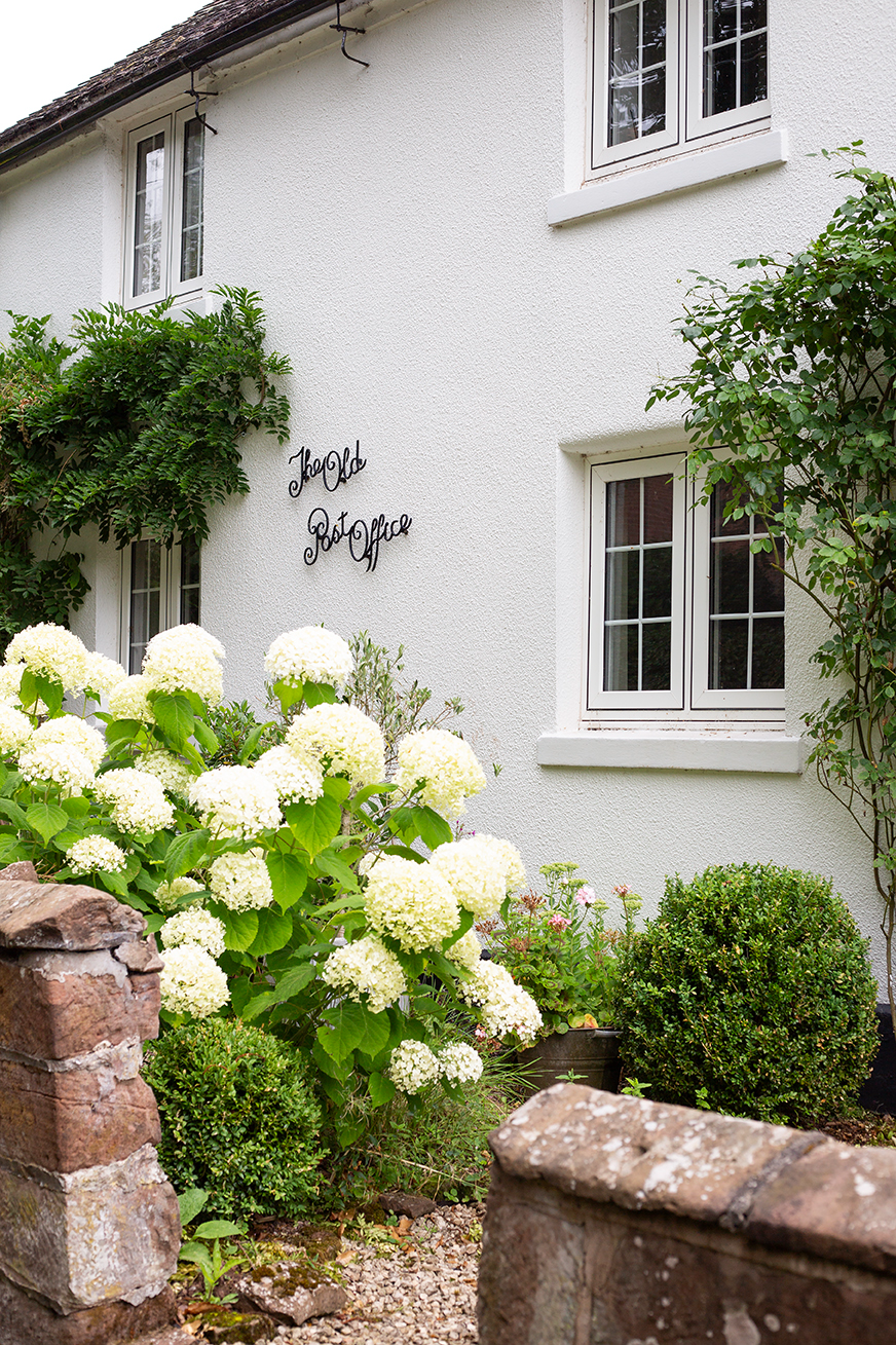 Sorrento Aged Tumbled Limestone Tiles House