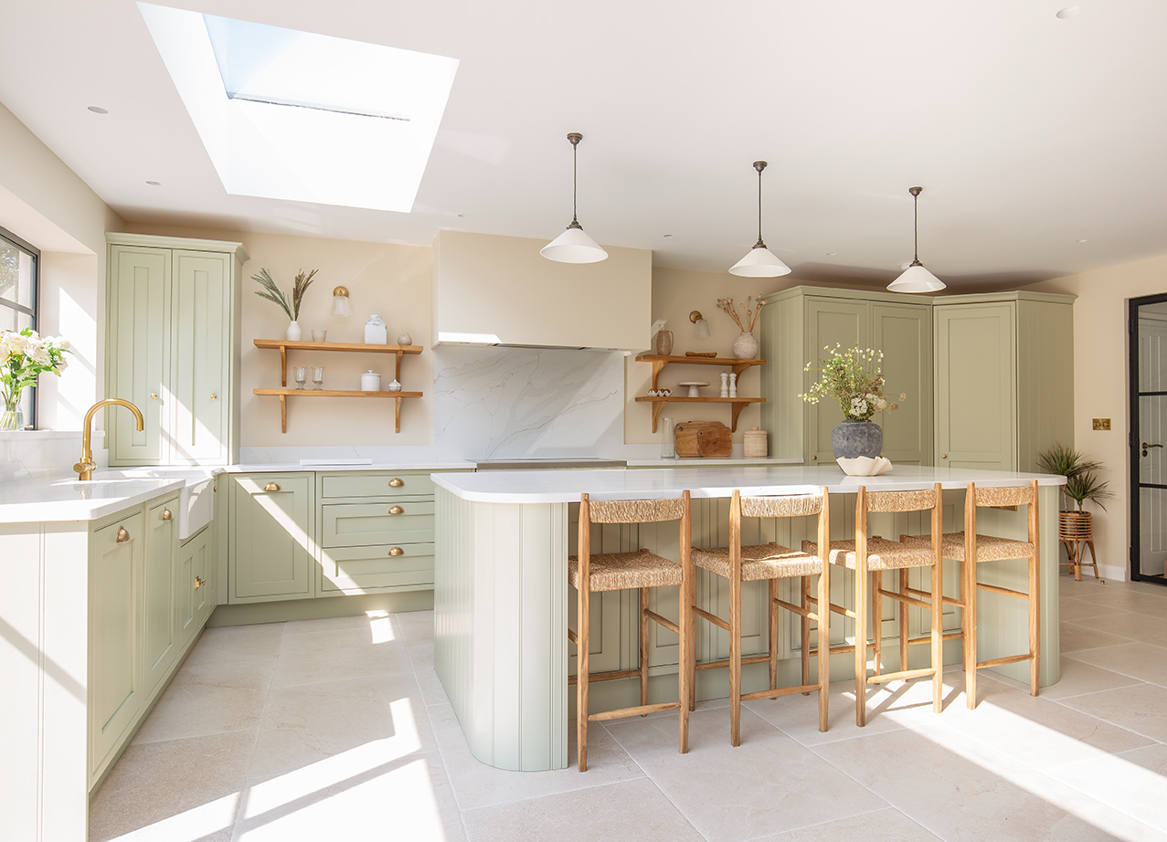 Best grey tumbled effect porcelain kitchen flooring trends