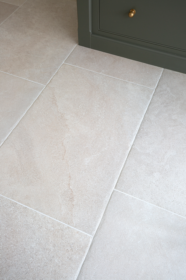Sorrento Aged Tumbled Limestone tiles
