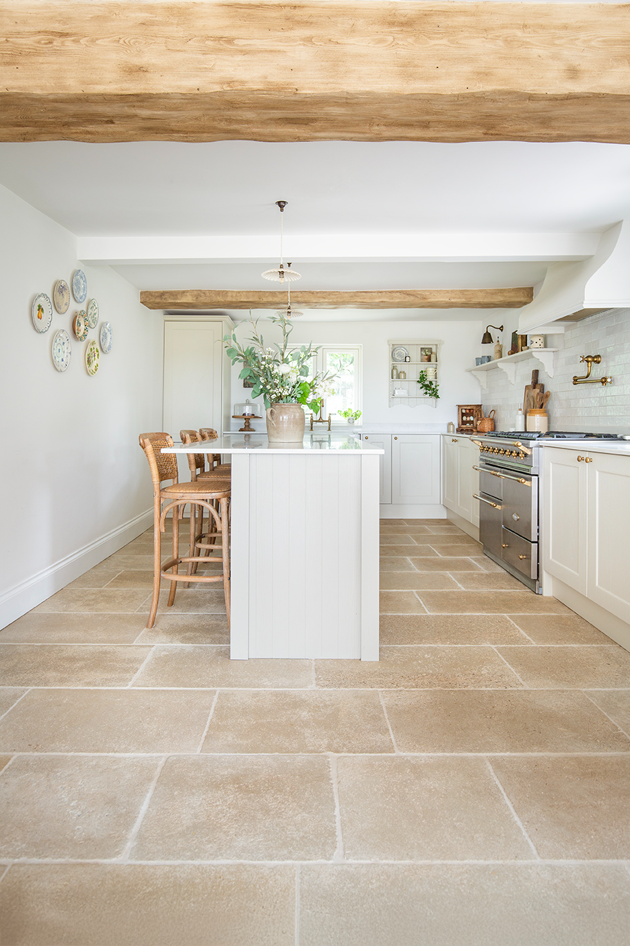 Sorrento Aged Tumbled Limestone Tile